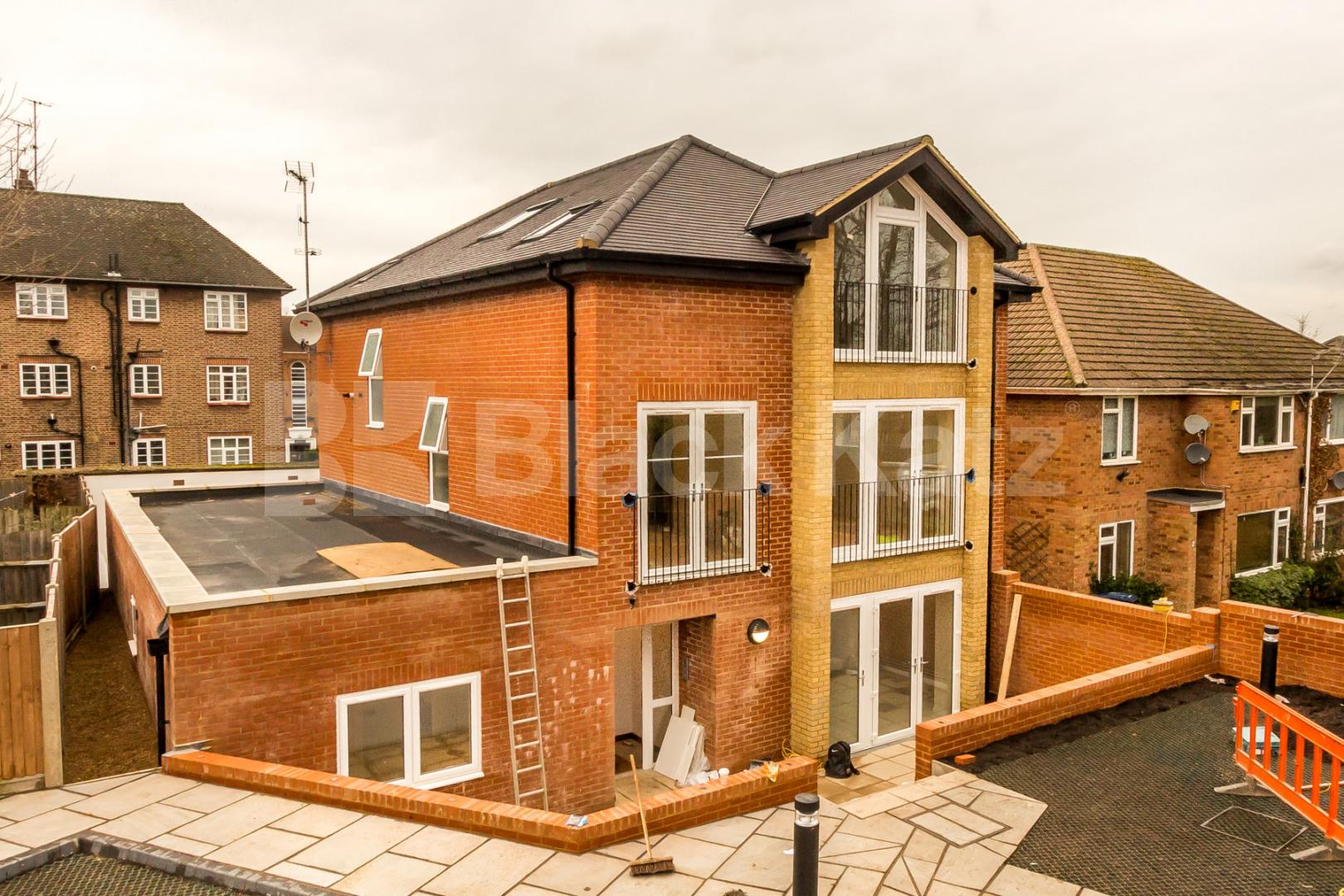 			Stunning Modern Apartment, 1 Bedroom, 1 bath, 1 reception Apartment			 Forest Walk, Muswell Hill